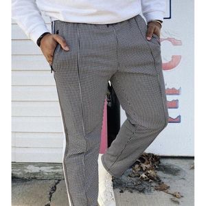 Urban Outfitters Plaid Houndstooth Black White Jogger Pants Mens Medium NWOT